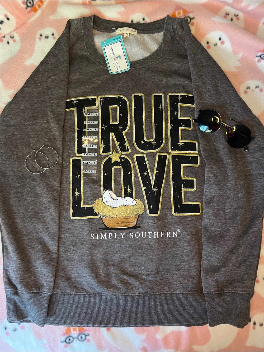 Simply Southern women’s Gray 'True Love' Graphic Crewneck with Gold Accents